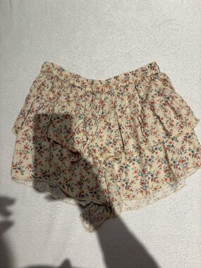 American Eagle Outfitters Floral Tiered Skort - Cream with Coral and Green Print